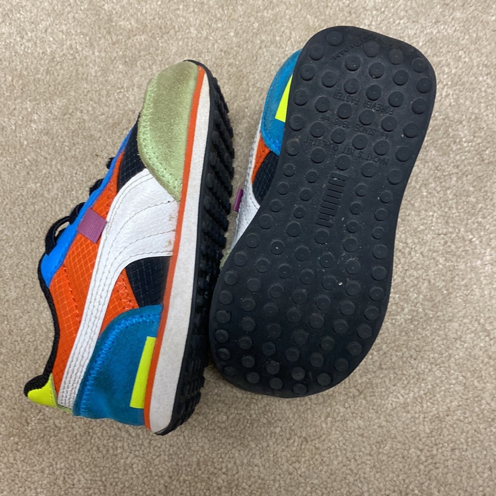Size 6 Puma - Picture 2 of 5